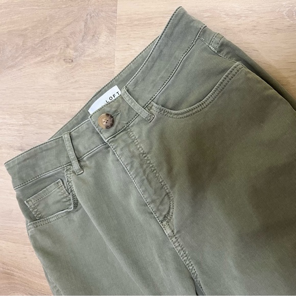 LOFT Curvy High Waist Distressed Skinny Crop Jean - Picture 6 of 6